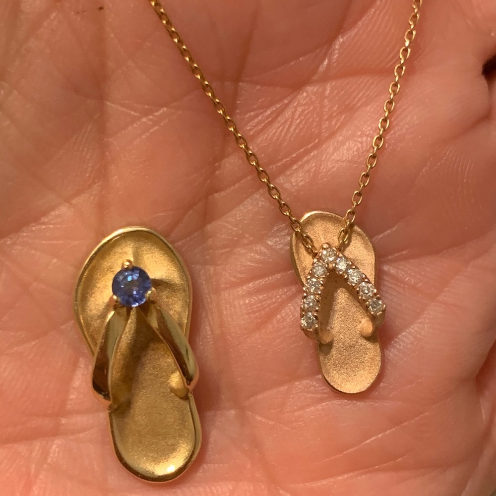 Na Hoku pendants